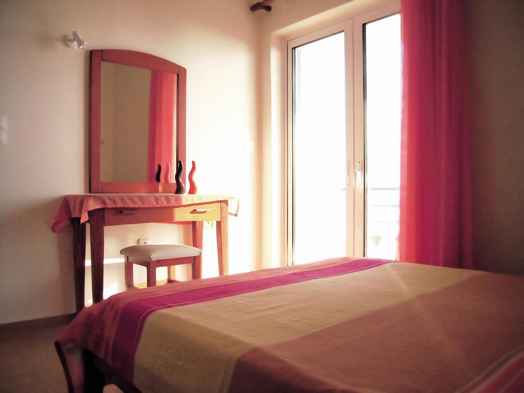 Sirius Appartement Kanali  Kamer foto